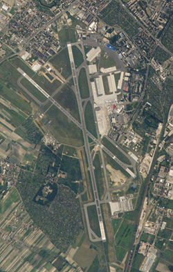 Warsawairportaerial.jpg